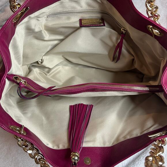 ⁀➷ Valentino by Mario Valentino Pink Leather Chain Strap Shoulder Purse (HB-19) - Picture 4 of 13